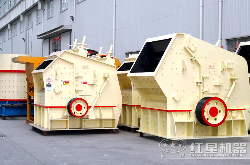 煤矸石粉碎機(jī)車(chē)間實(shí)拍大圖